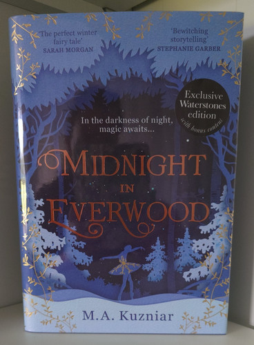 Waterstones midnight in - midnight,